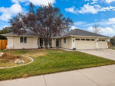1156 E Peacock St