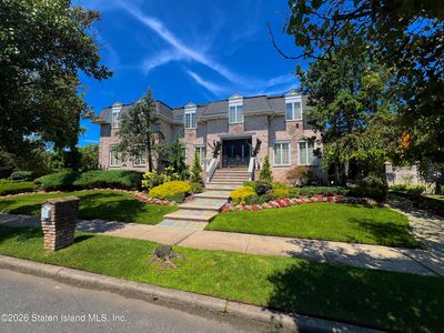 415 Vineland Ave