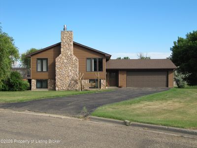 640 Dakota Dr