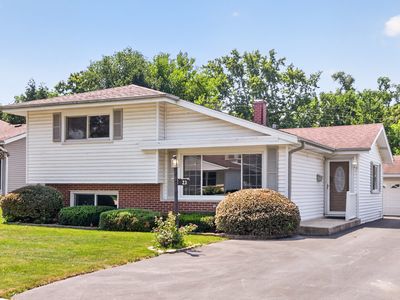 23 W Prairie Ave
