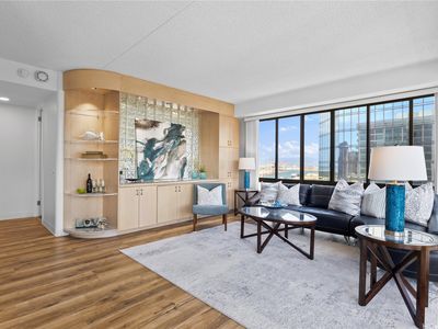 700 Richards St APT 2204