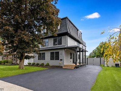 1074 Colfax Ave