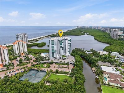 60 Seagate DR #806