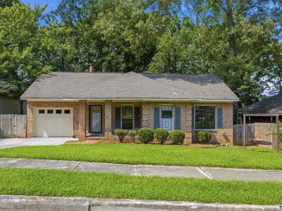 709 Mathis Dr SE