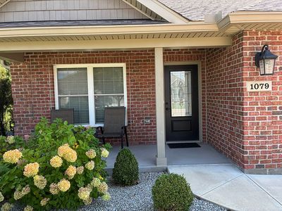 1079 E Bentley Cir
