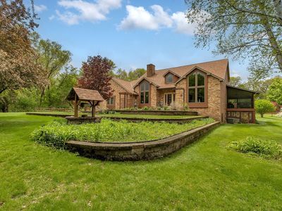 4457 Farmdale Cir