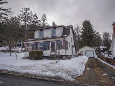 703 Chimney Rocks Rd