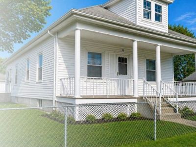 76 Rosella Ave