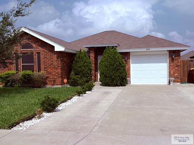 3945 Oak Valley Dr