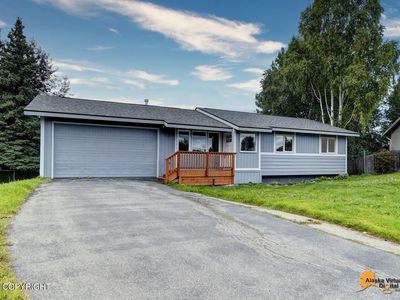 1360 W 73rd Cir