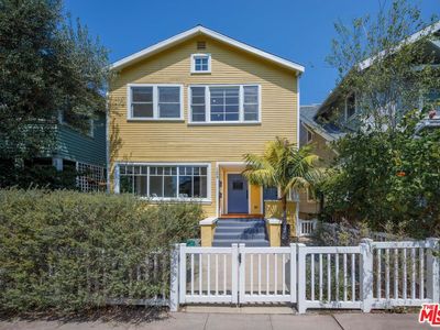 123 Wavecrest Ave