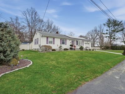 Property at 572 Bartlett St, Acushnet, MA