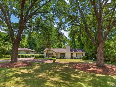 2136 Campbell Rd