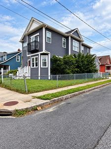 996 Walnut St
