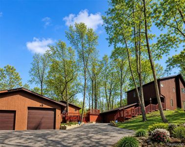 10655 Beardslee Rd