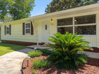 222 Moriarty St NW