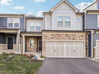 28 Dahlia Dr #28