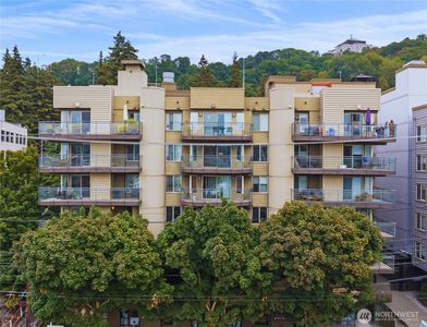 1550 Eastlake Avenue E #105