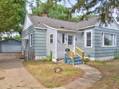 521 DEWEY STREET