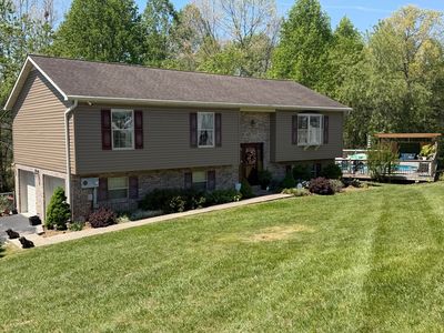 208 Carnation Dr