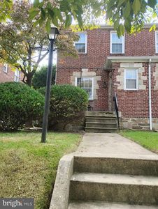 2421 Pelham Ave