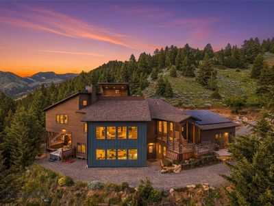 8937 Sandy Creek Ln