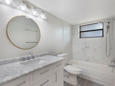 4760 Lucerne Lakes 104 Boulevard W #104