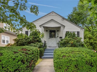 402 Webster Ave