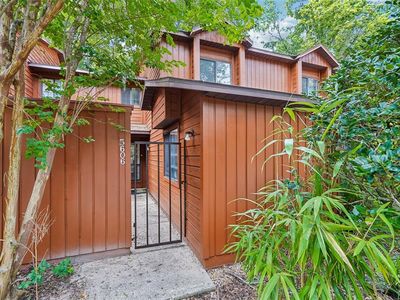 5606 SW 8th Pl