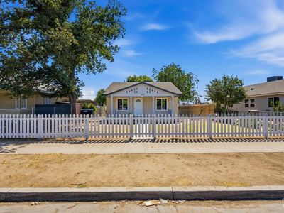 Property at 1015 Oregon St, Bakersfield, CA
