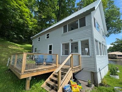 422 N Shore Rd