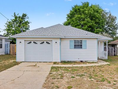 421 Apple Dr