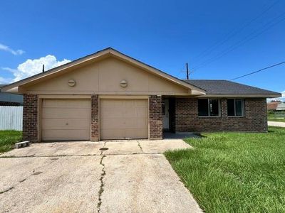 2229 Cambridge Dr