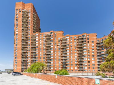 831 Harmon Cover Tower