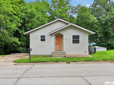 910 9th Ave