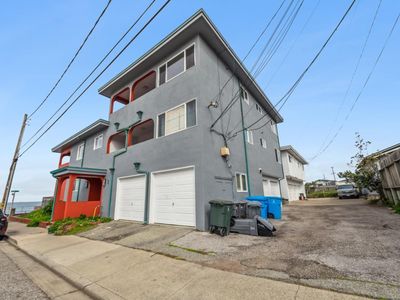 1 Paloma Ave