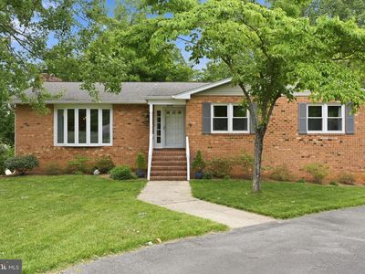 1848 Carriage Dr