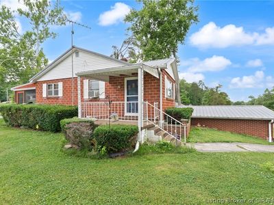 827 NE Main Street