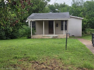 1212 McLean Ave