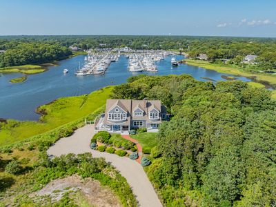 18 Saquatucket Point