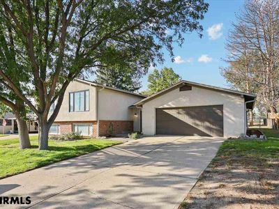 Property at 725 E 38th St, Scottsbluff, NE