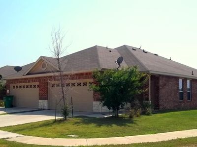 345-347 Schirra Ct
