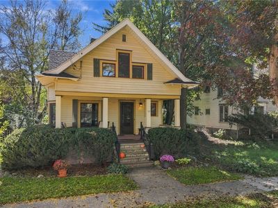 111 Center St