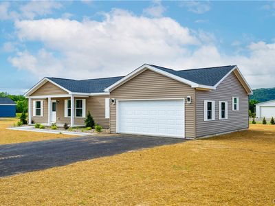 152 Westgate Dr