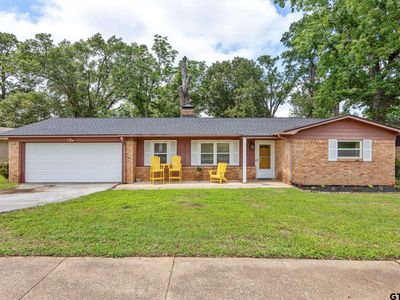 2924 Williamsburg Dr