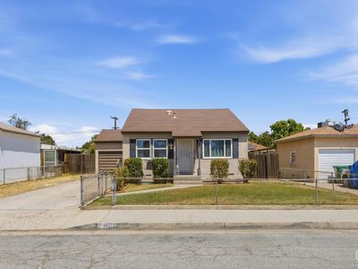 1904 Esther Dr