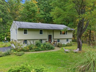 Property at 5 Stonehedge Avenue, New paltz, NY