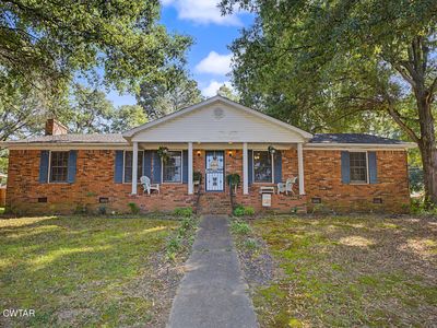 3006 Redwood St