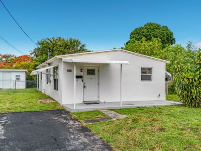 2573 NW 58th Avenue