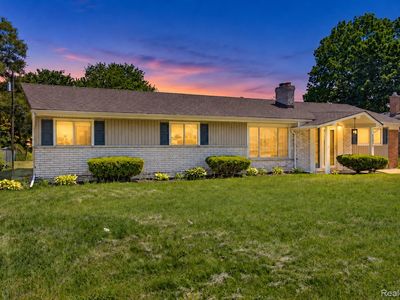 Property at 51056 Fairlane Dr, Shelby Township, MI